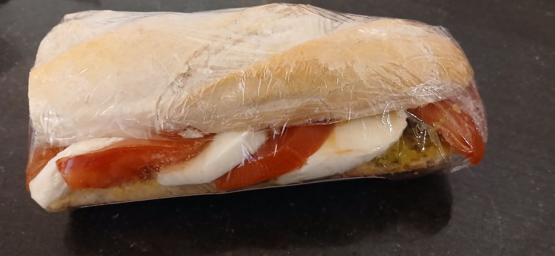 Handwerker-Sandwiches Tomaten-Mozzarella