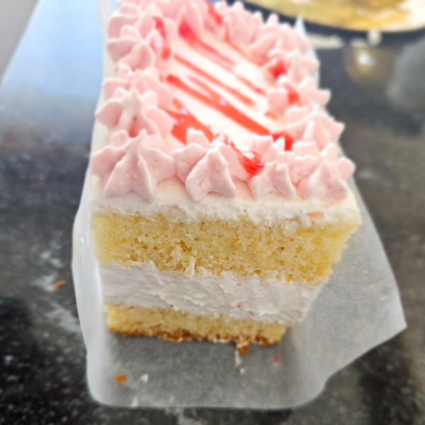 Erdbeer-Rahmschnitten