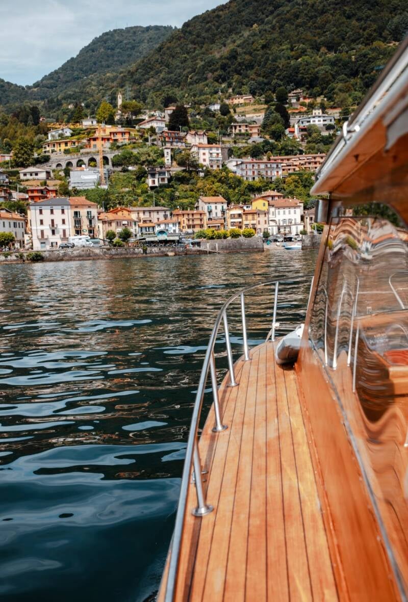 2h Tour Privato del Lago di Como con Omar - OnlyWood