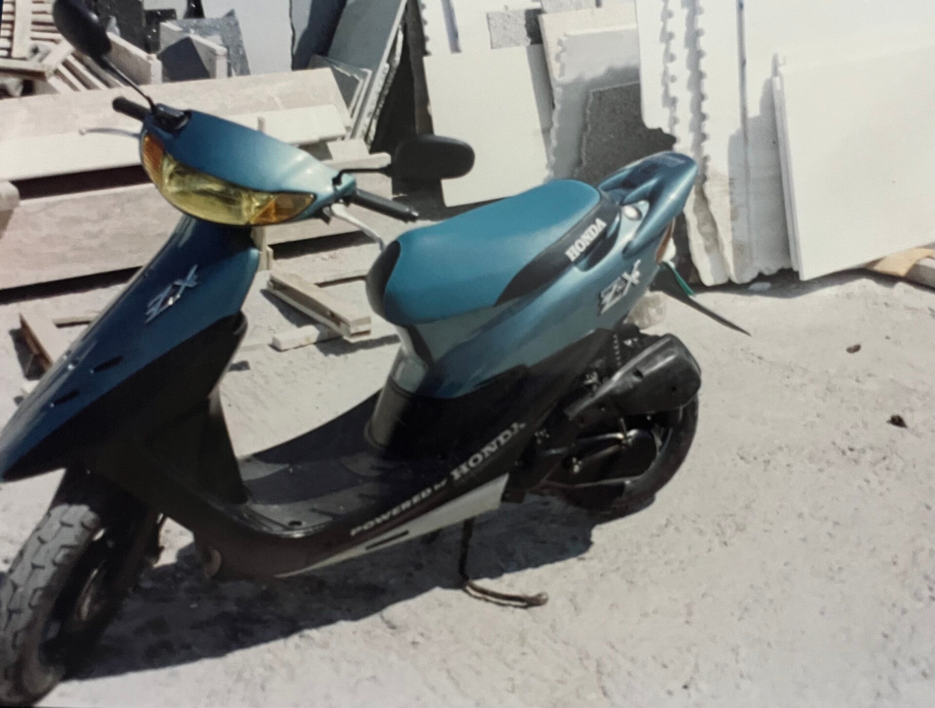 DALTONS RACING TEAM.jpg