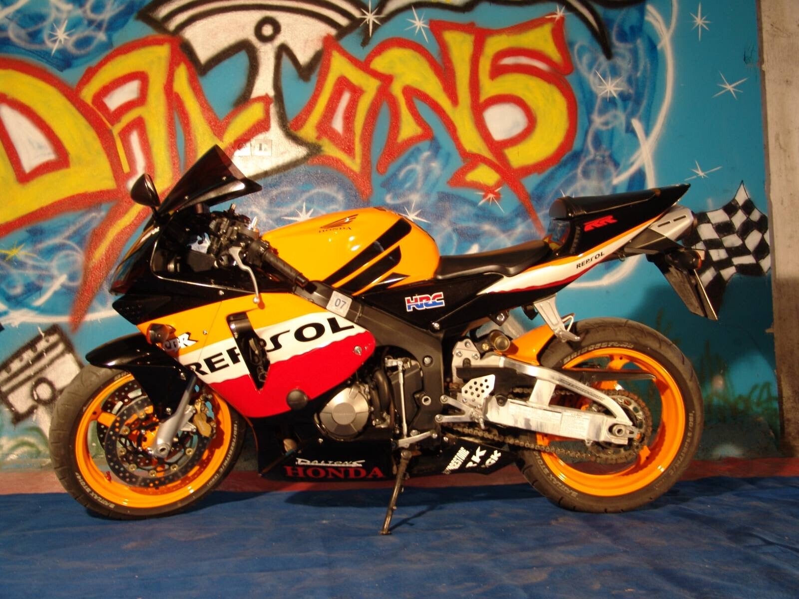 DALTONS RACING TEAM.jpg