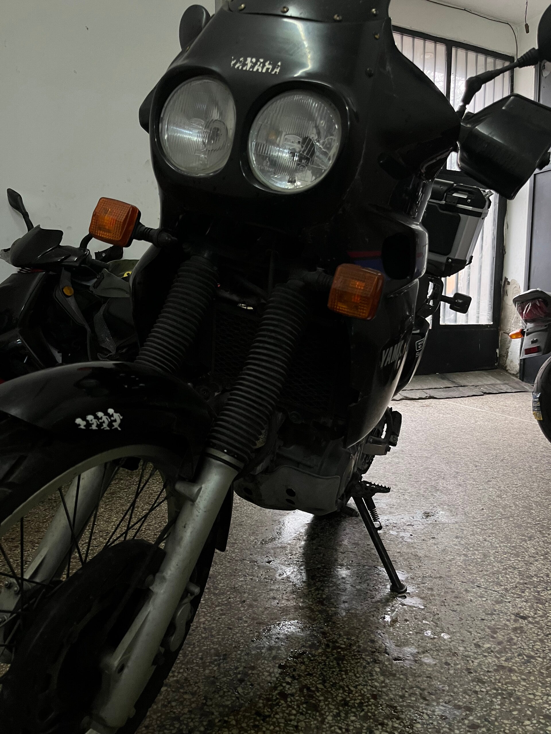 DALTONS RACING TEAM.jpg