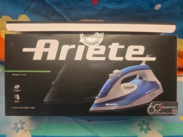 ELETTRODOMESTICI - Ferro da stiro a vapore Ariete