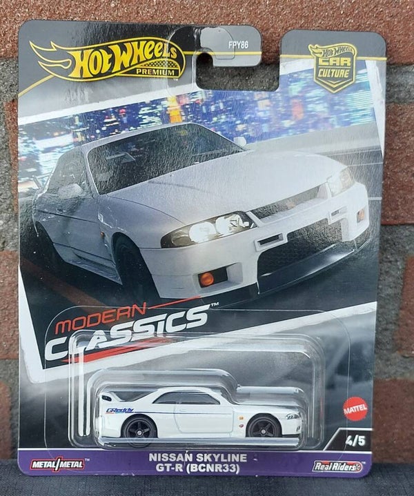Hot Wheels Nissan Skyline GT-R (BCNR33), white