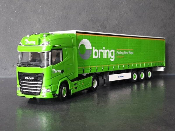 TEKNO Bring DAF XG+ met 3-assige schuifzeilen oplegger