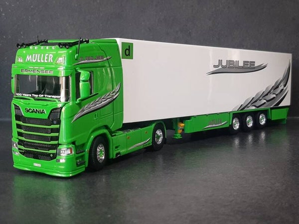 TEKNO Scania Next Gen 590S Highline met 3-assige koeloplegger
