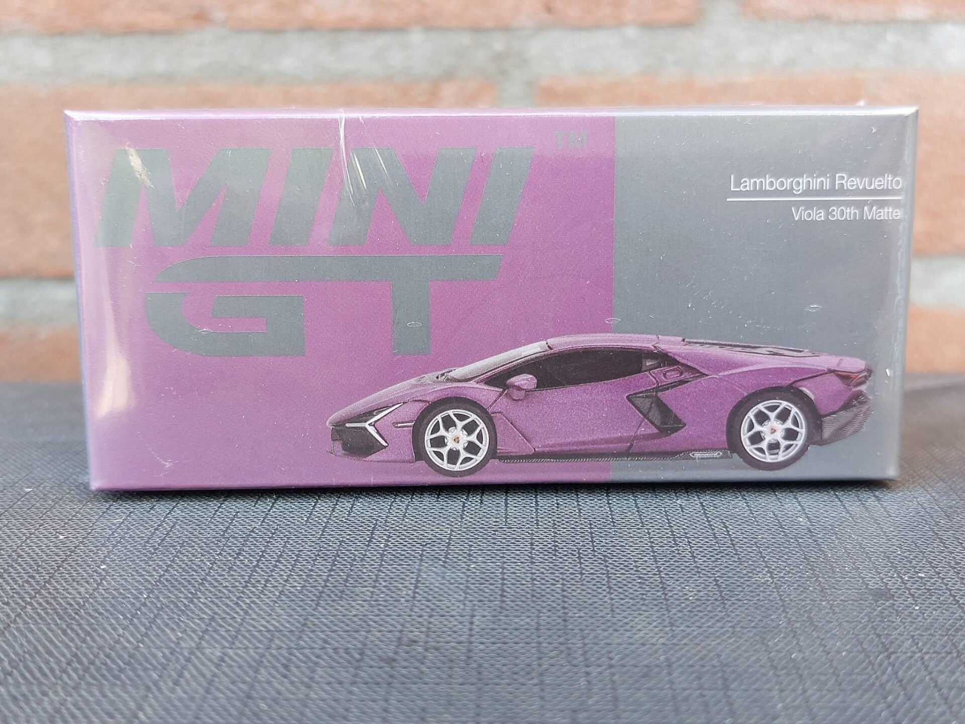 MiniGT 1/64 2024 Lamborghini Revuelto, Viola 30th matte nr1121