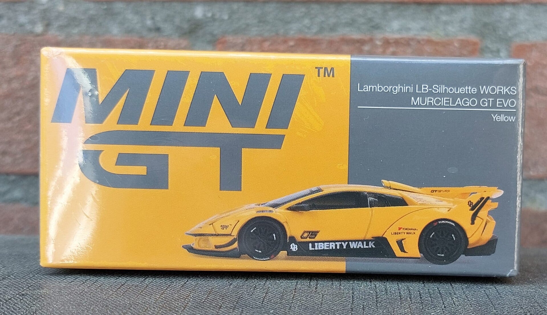 MiniGT 1/64 2025 Lamborghini Murcielago LB-Silhouette Works GT Evo, yellow nr. 1135