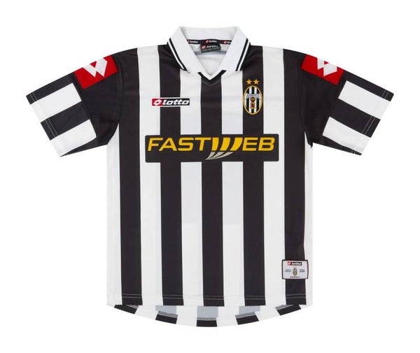 Juventus 01/02 Home Kit