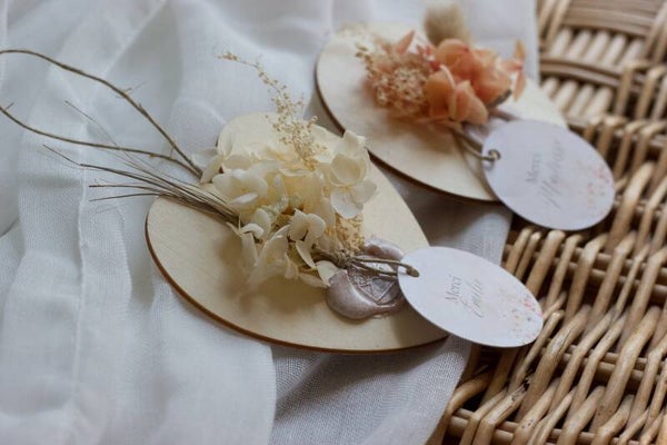 CARTE OU SUSPENSION EN BOIS FLEURI