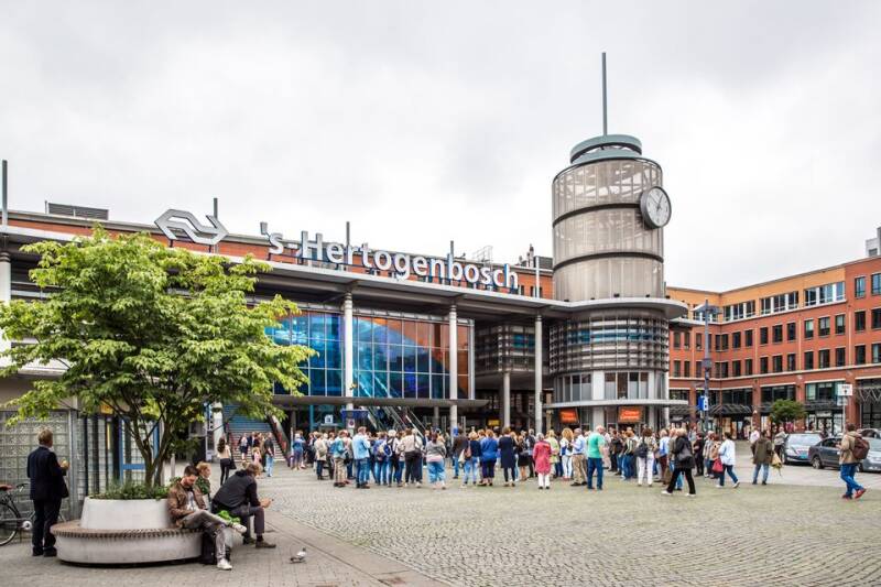 Taxi Den Bosch station