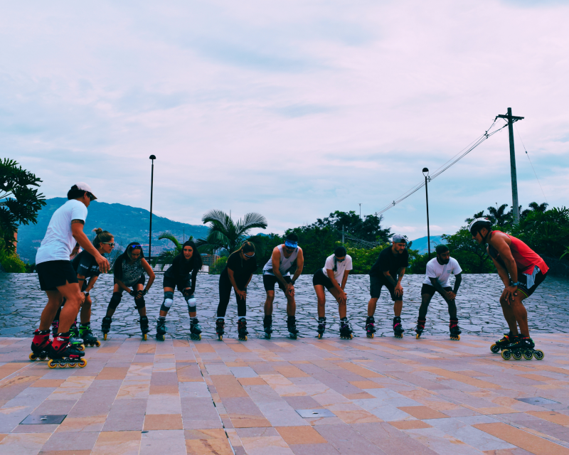ensammmble-pop-up-patinaje-1-34-standard-n8om3j.png