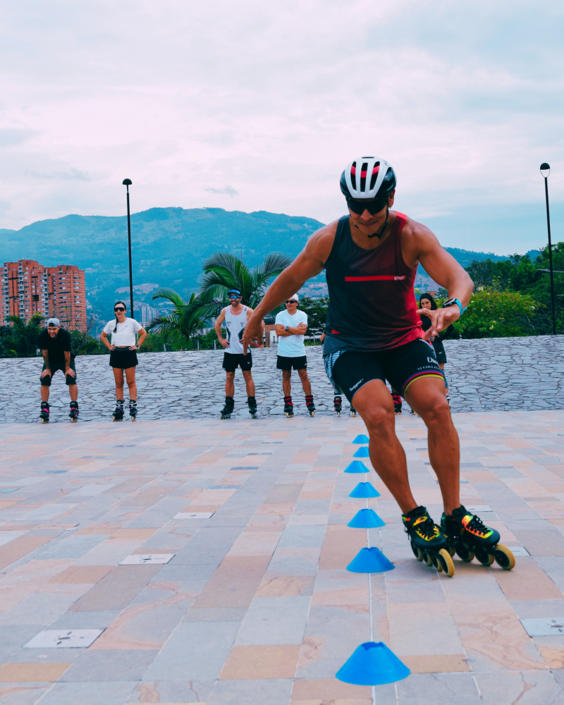ensammmble-pop-up-patinaje-1-47-standard-1m3iq1.png