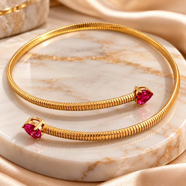Collana morboda in acciaio , regolabile, girocollo con cuori in cristallo fragola