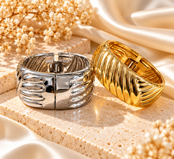 Bracciale rigido in acciaio apertura laterale