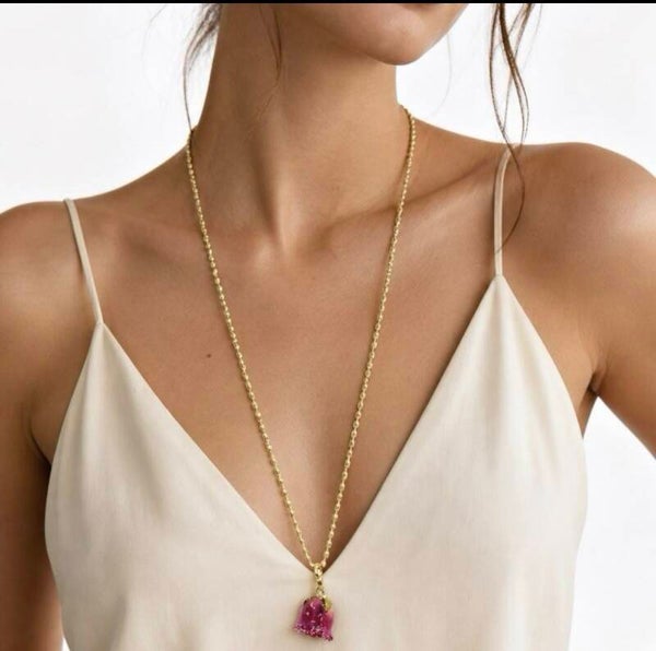 Collana Belle in acciao con rosa grande ,  lunghezza 60 cm