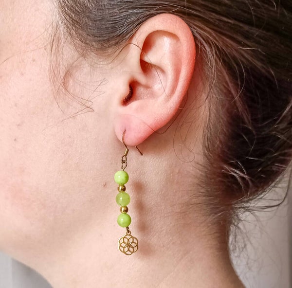 Boucles d oreilles en calcite verte