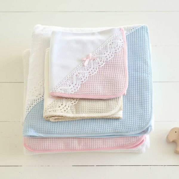 GASAS DE ALGODON PARA BEBE NIDO DE ABEJA. (70X60)