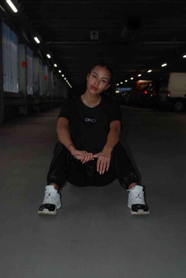 Black t-shirt + backprint (unisex)