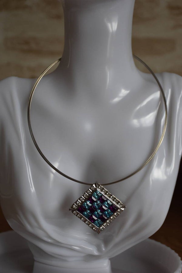 Collier 13