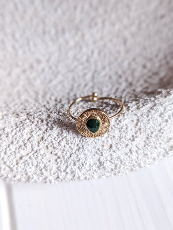Goldener Ring "schwarzer Stein"