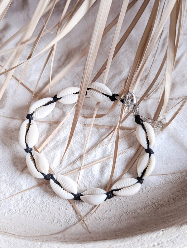 Fußkette mit Kaurimuscheln – Boho-Strandaccessoire für den Sommer