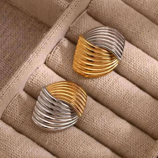 Double Color Fan-shaped Stripe Stud Earrings – 18K Gold Plated Stainless Steel