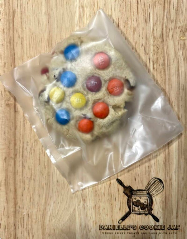 M&M
