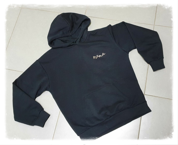 Zwarte sweater met opdruk klein