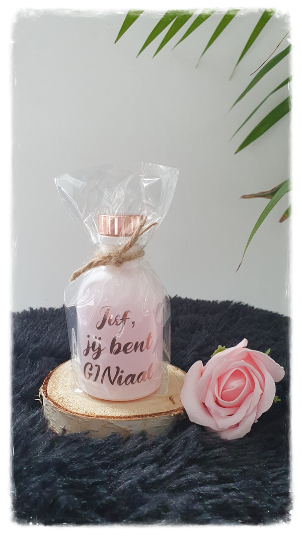 Klein flesje tekst GIN