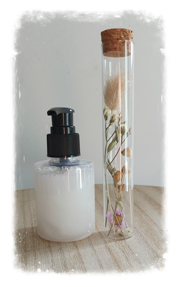 Set: Zeeppomp en buisje met droogbloemen