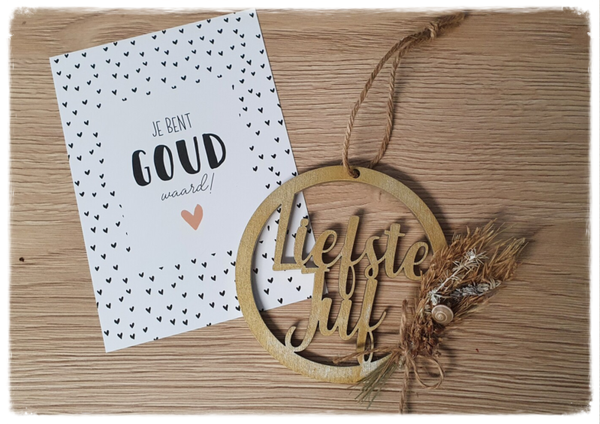 Houten kleine, ronde hanger met droogbloemen