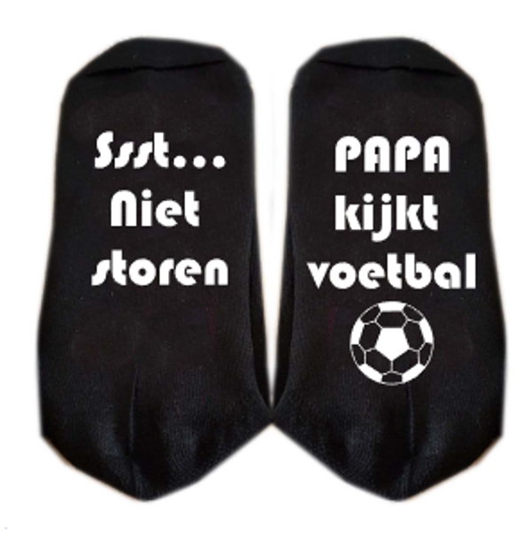 Sokken 'ssst... niet storen, papa kijkt voetbal'