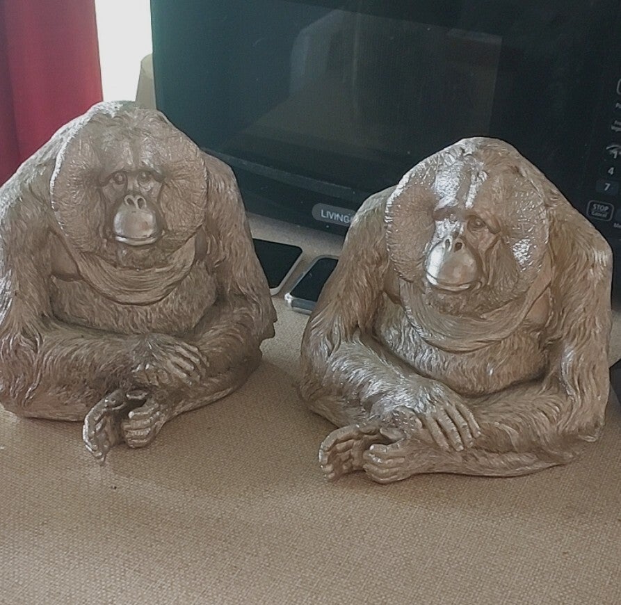 Cheeky Gold/Silver Orangutan Duo – 20cm