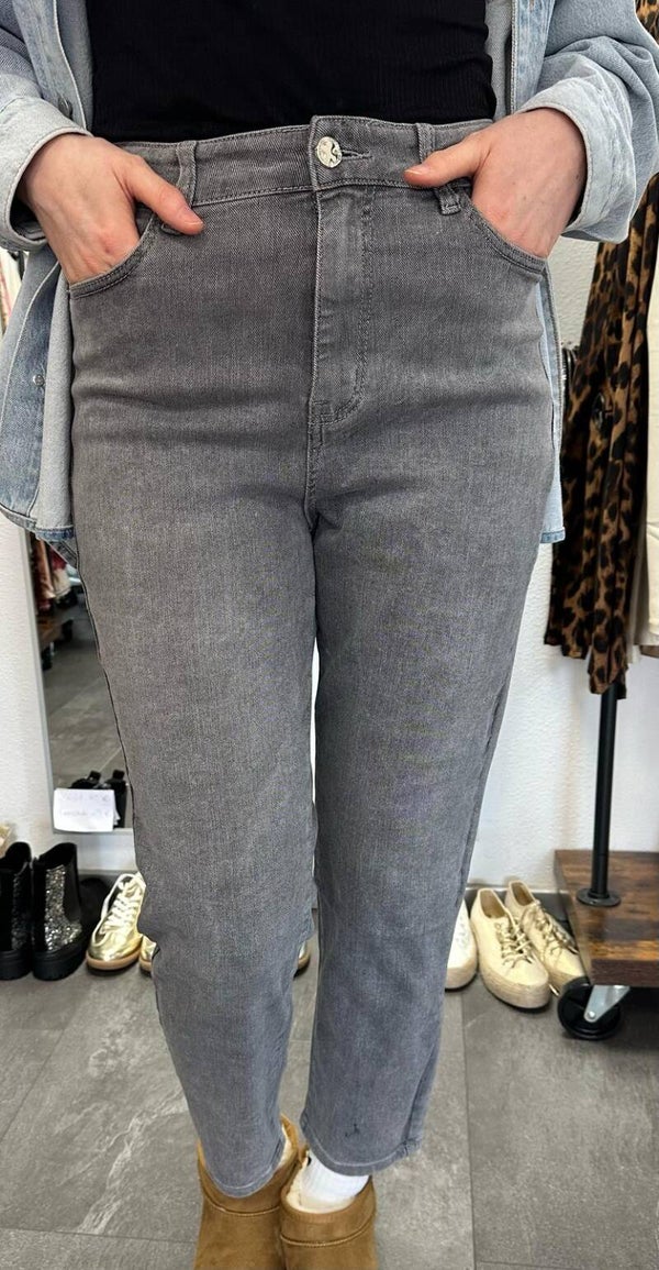 Loose Stretch Jeans