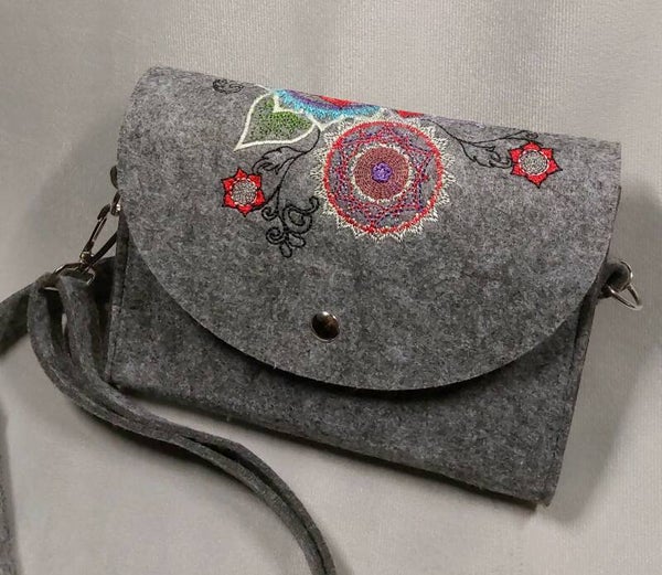 Kleine Filz-Umhängetasche