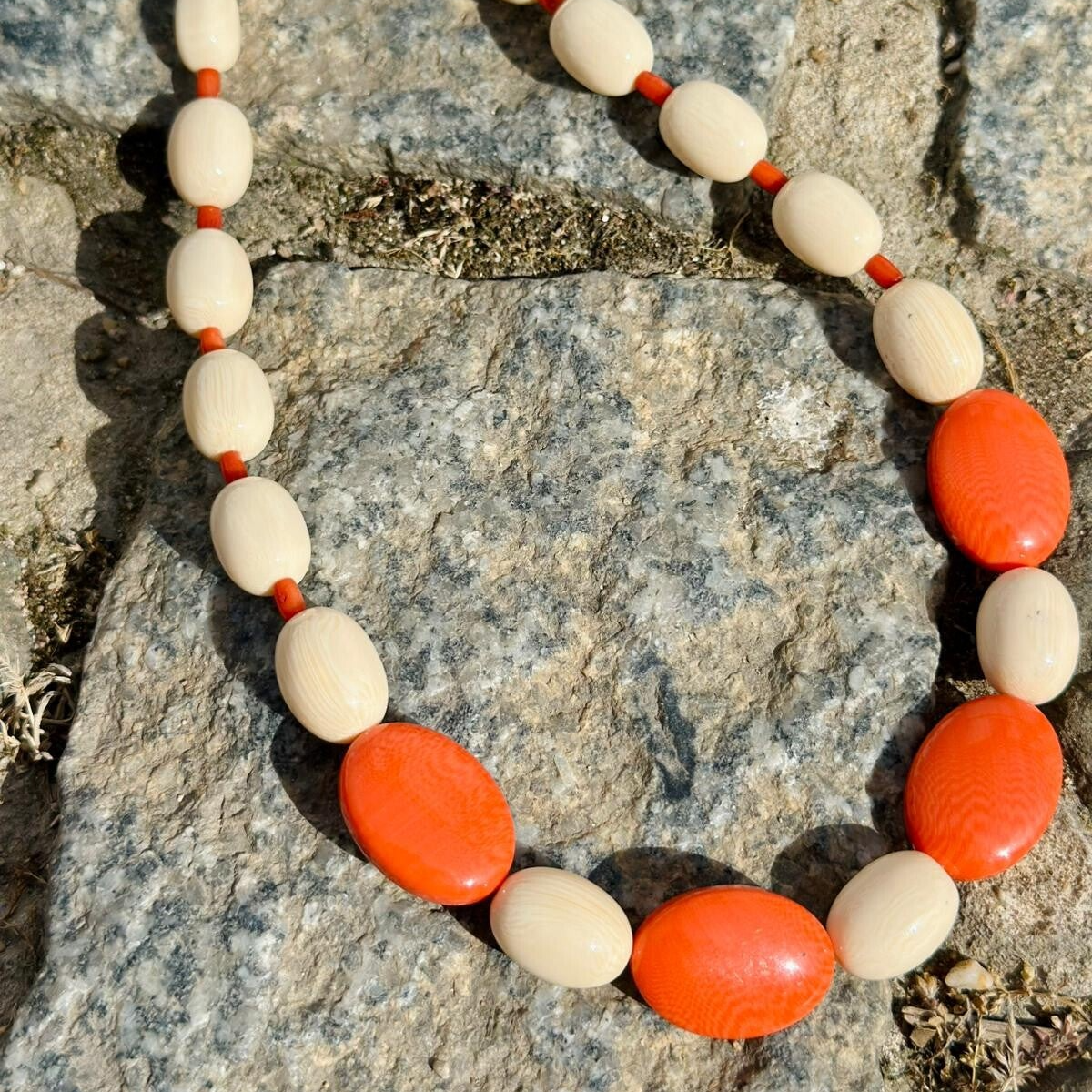 Collar Coral Hueso