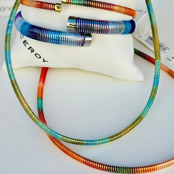 Collar de acero tubogas con cordón enroscado, colección Laura Escanes