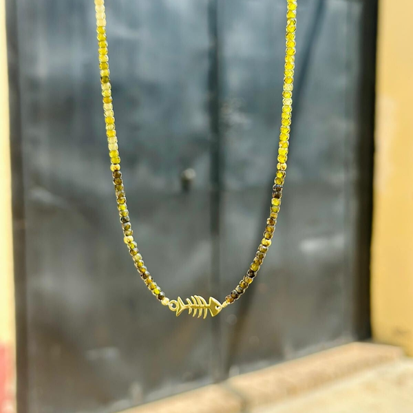 Collar raspa pescado