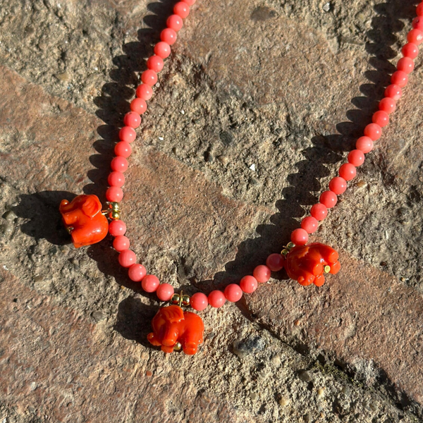 Collar Coral Rosa Elefante