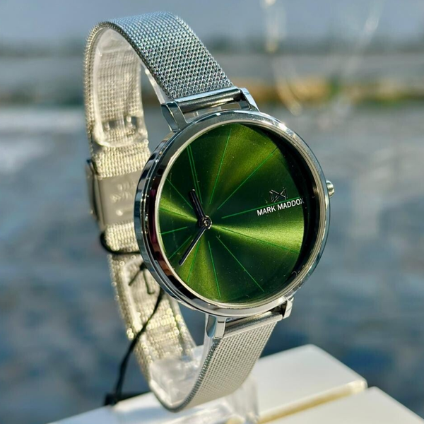 Reloj de Mujer Alfama caja y malla milanesa de acero