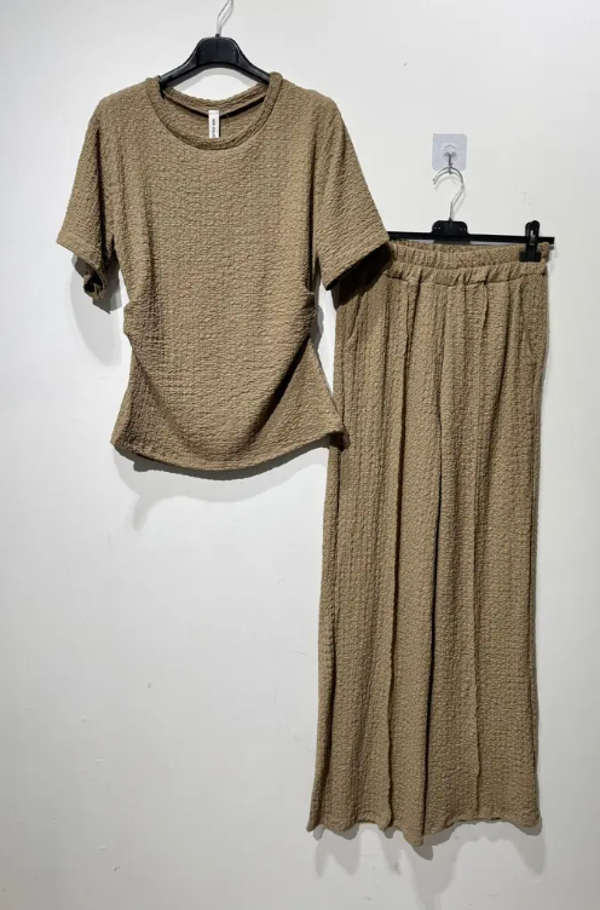 Tweedelige set voor vrouwen – chic en casual stijl, alleen nog taupe kleur!