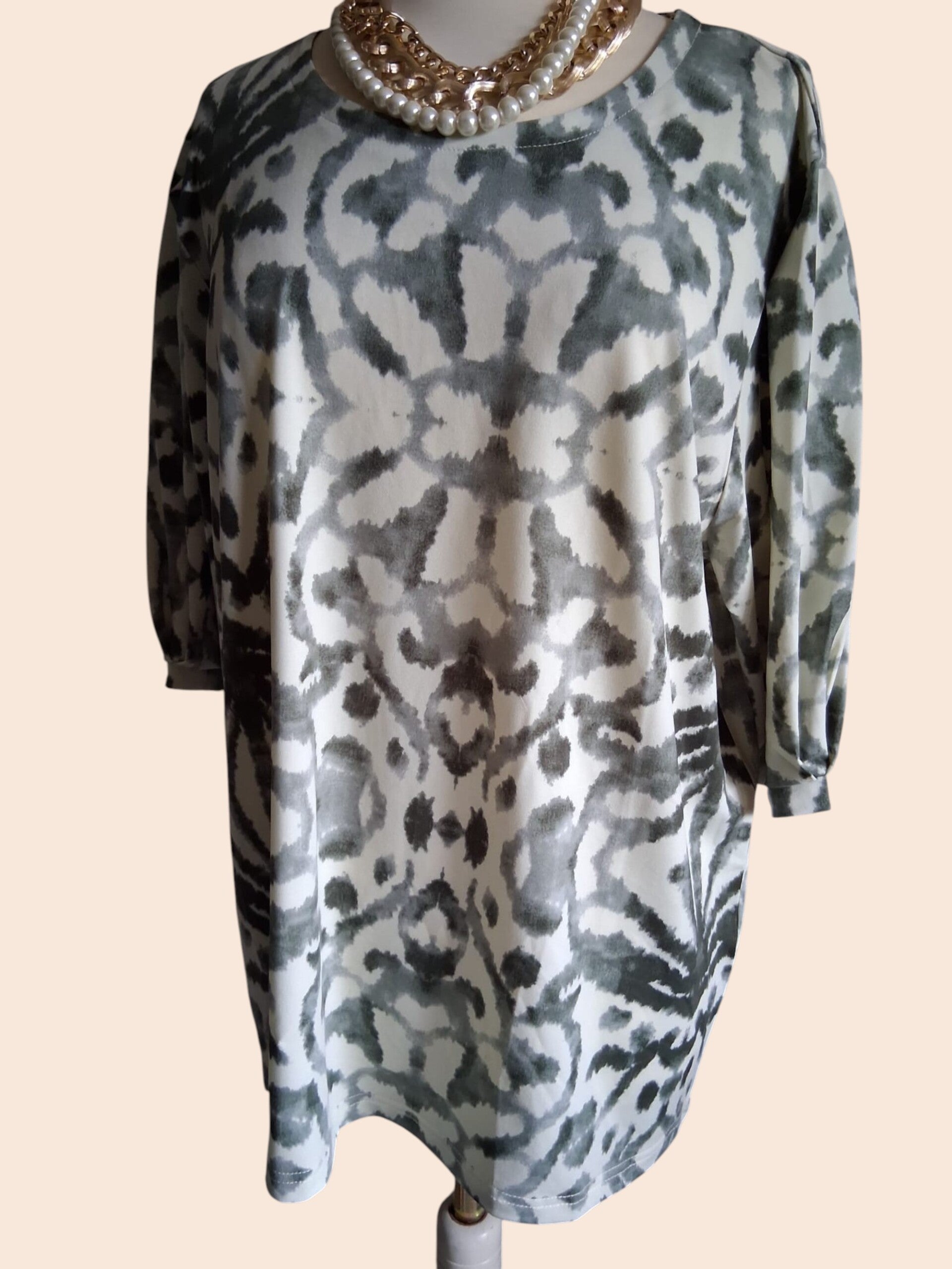 Leuk en comfortabel shirt van Norah, uitgevoerd in een stijlvolle grafische print