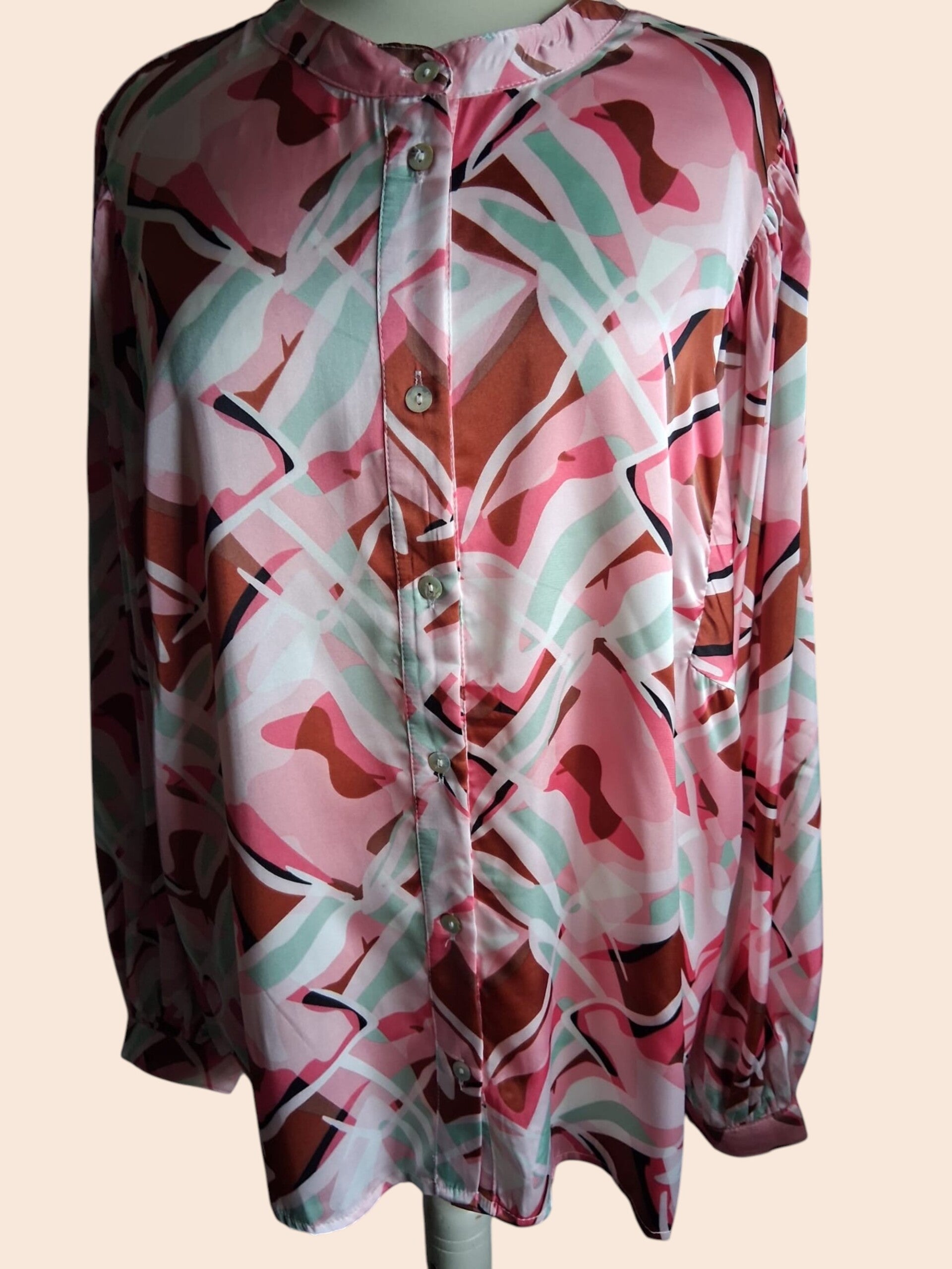 Kleurrijke pre-loved blouse van Norah