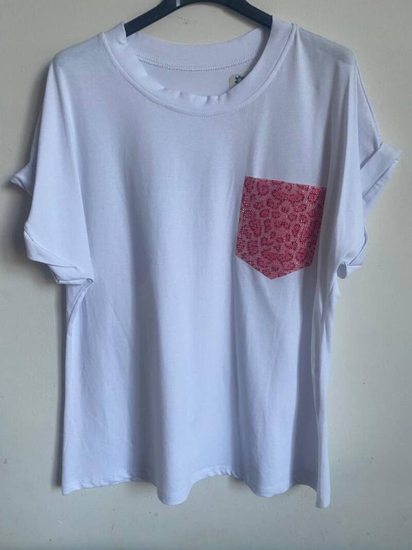 t-shirt met roze luipaard zak