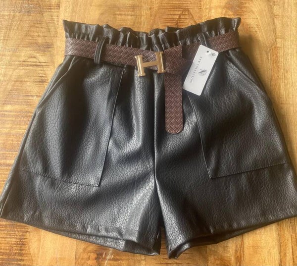 H gesp short black