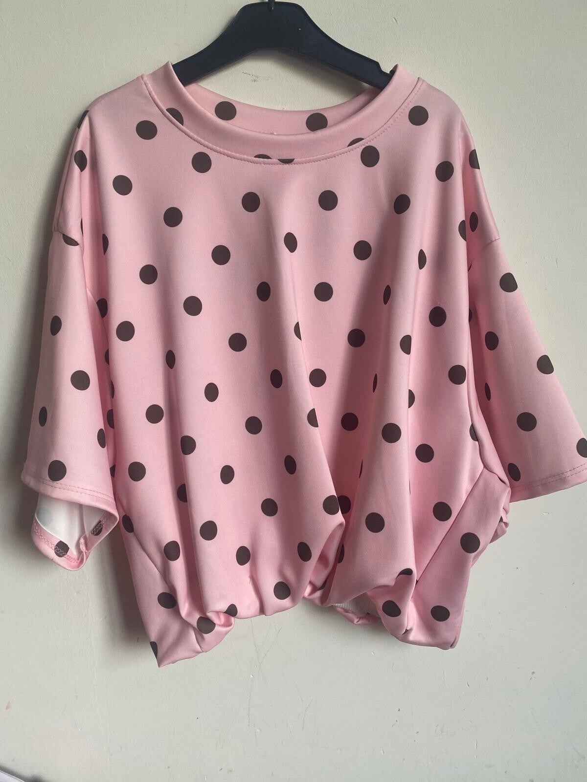 crop top roze met bruine stippen
