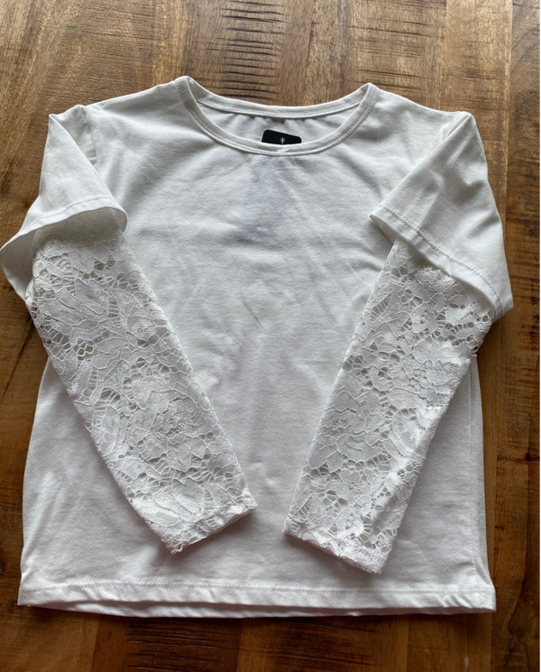 Longsleeve met kanten mouw wit