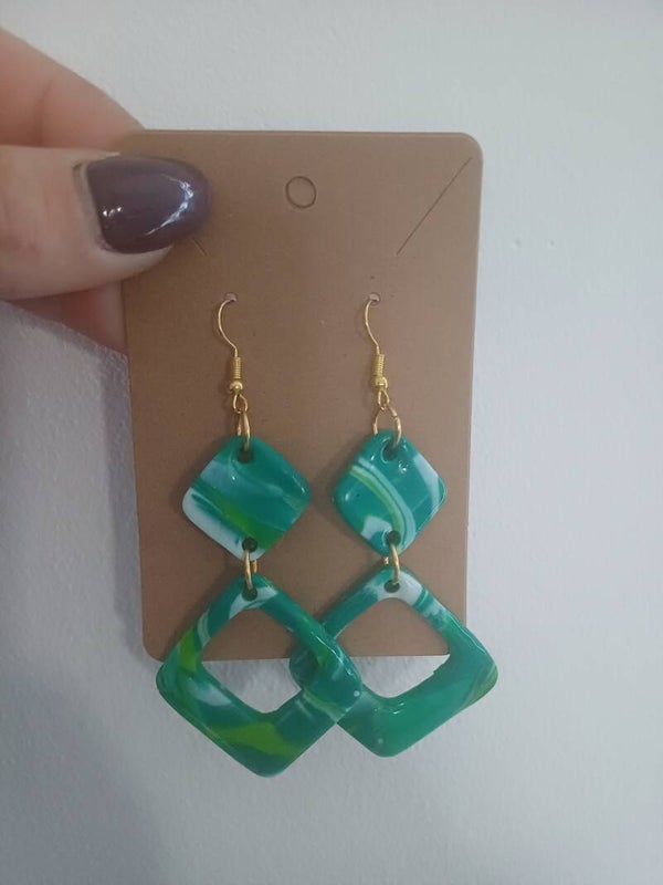 Boucles d'oreilles vertes en pâte fimo
