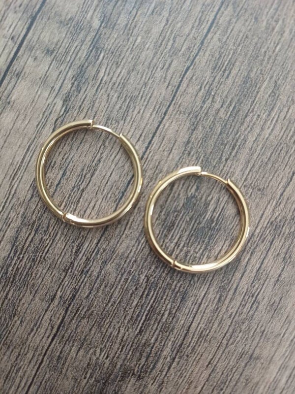 Créoles dorées fines 22mm